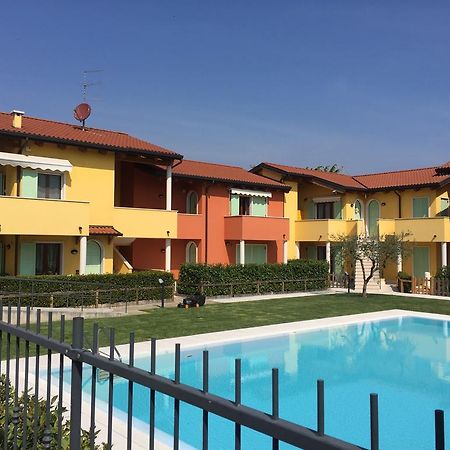 Appartamenti Agli Ulivi 佩斯基耶拉德加达 外观 照片
