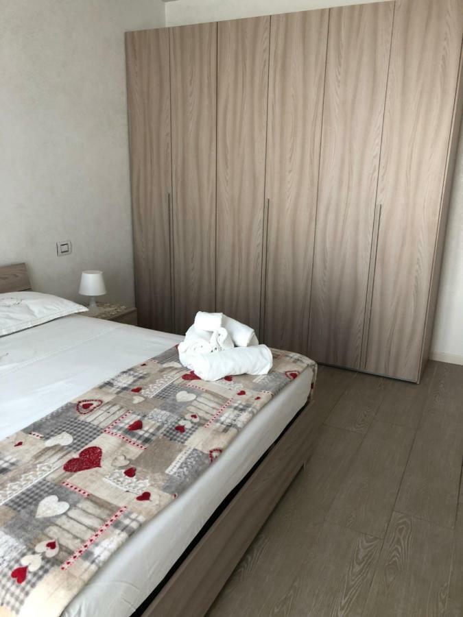 Appartamenti Agli Ulivi 佩斯基耶拉德加达 外观 照片