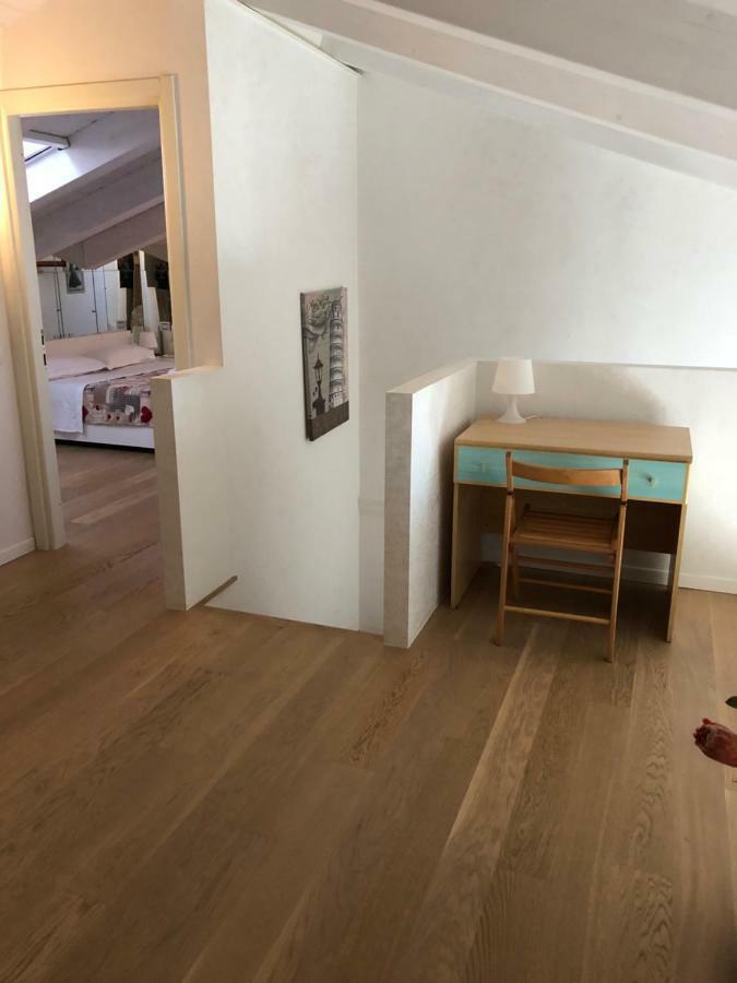 Appartamenti Agli Ulivi 佩斯基耶拉德加达 外观 照片